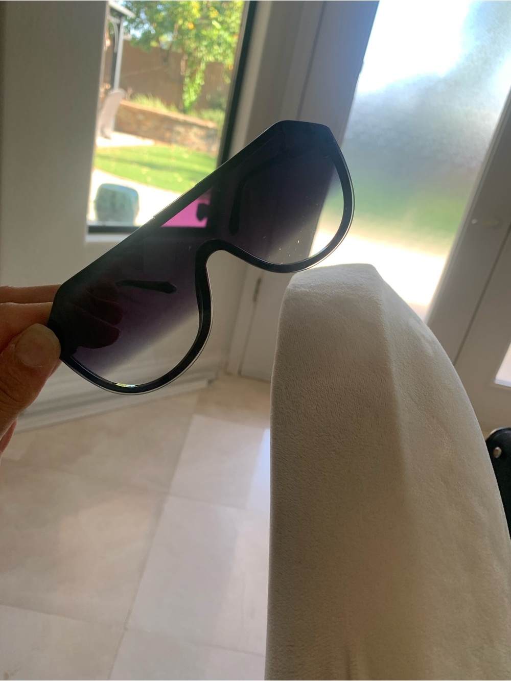 Quay Australia Women’s Oversized Black Gradient Shield Sunglasses